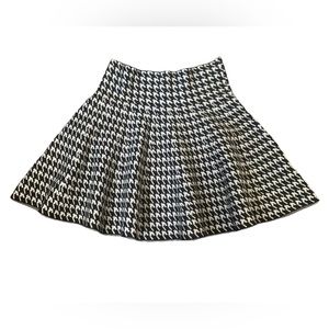 High waisted houndstooth skirt